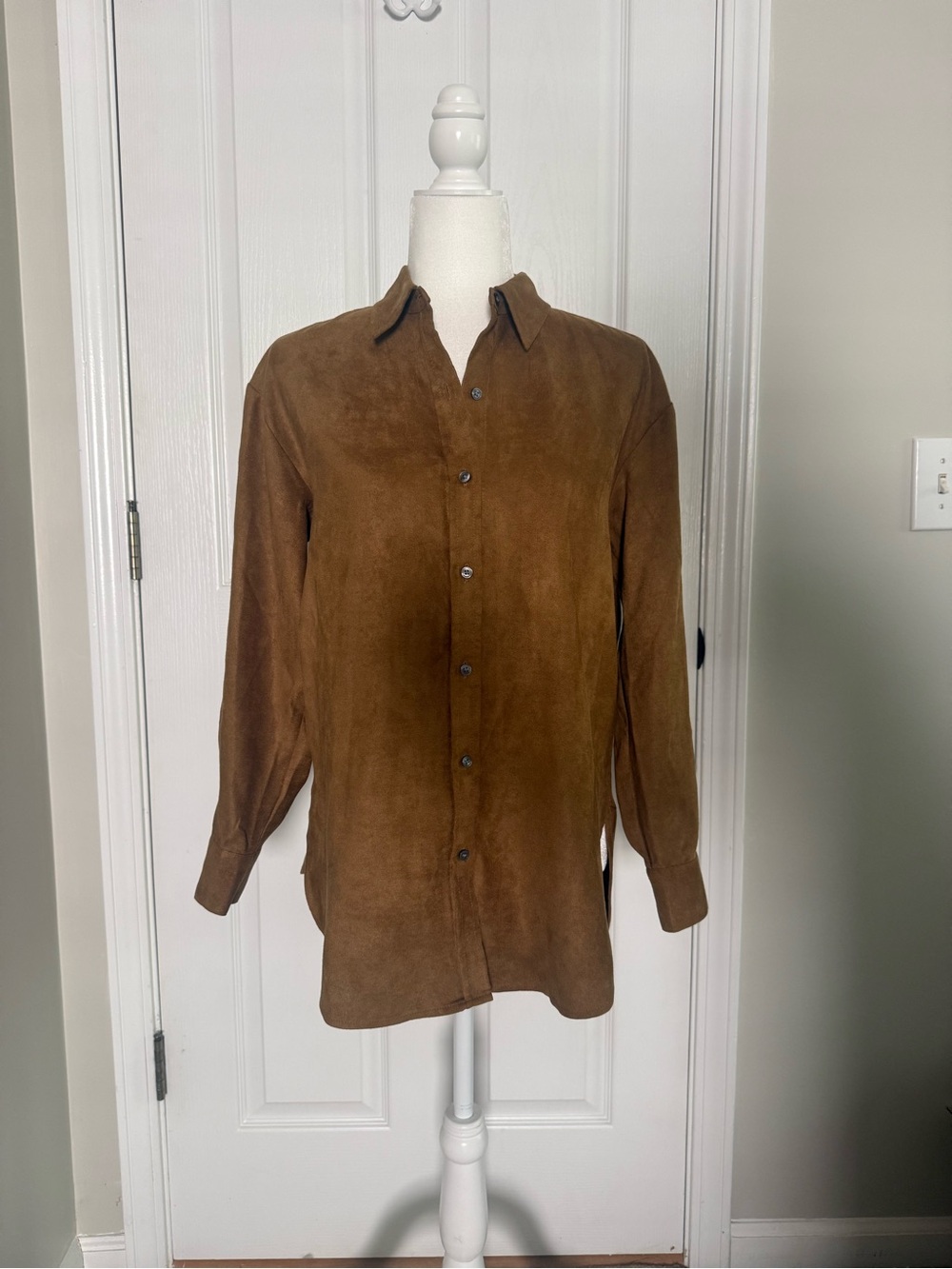 Banana Republic Brown ‘Suede’ Long-Sleeve Button Up - NWT - SzM